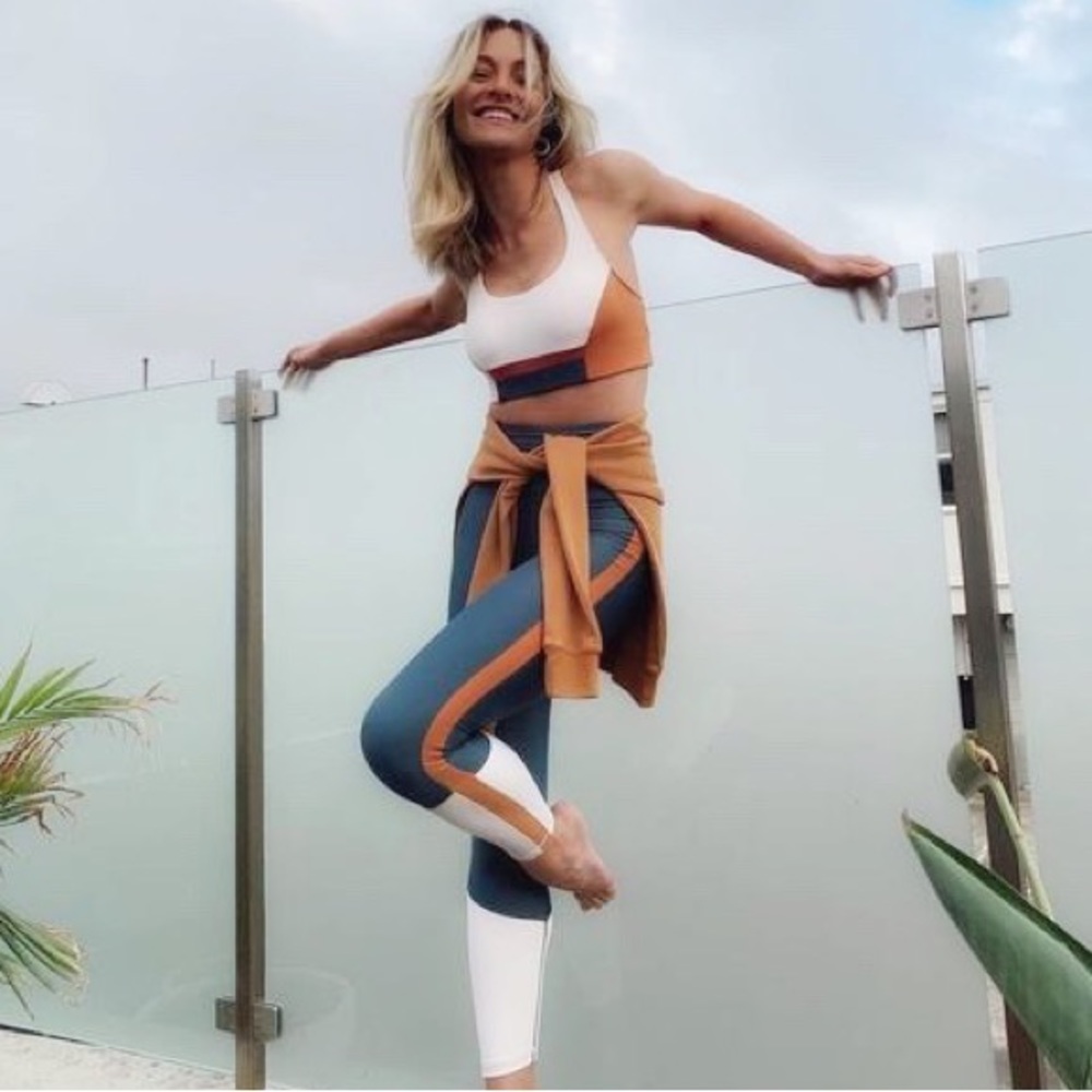 🙅‍♀️SOLD💙WMNS UPSIDE LEGGINGS ALICANTE (M) BRAND NEW